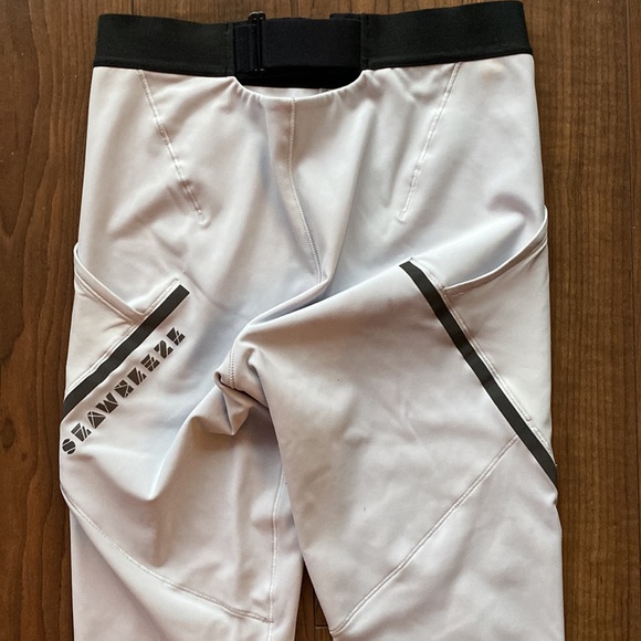 Lululemon Lab Seawheeze Pant - Picture 9 of 11